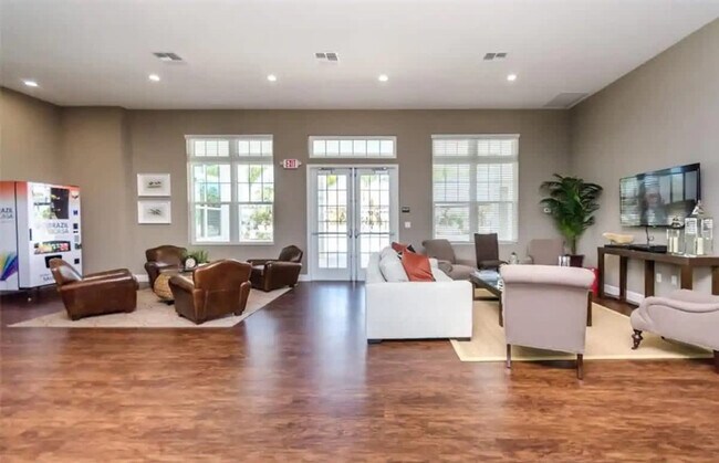 Building Photo - 8996 Silver Pl