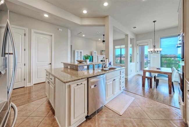 Building Photo - 10920 Bidens Pl