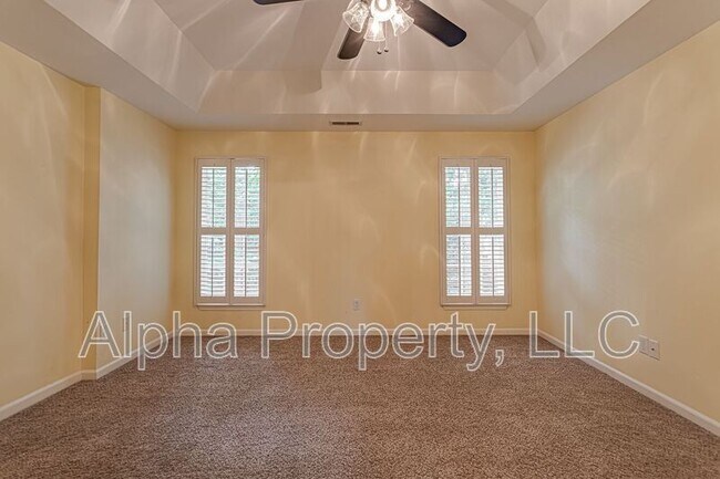 Building Photo - 142 Spring Crossing Cir