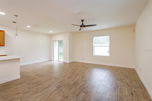 Building Photo - 3641 Seneca Club Loop