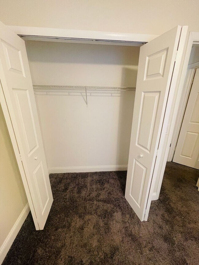Building Photo - HIDDEN CREEK CONDO-1602 Bending Brook Way ...