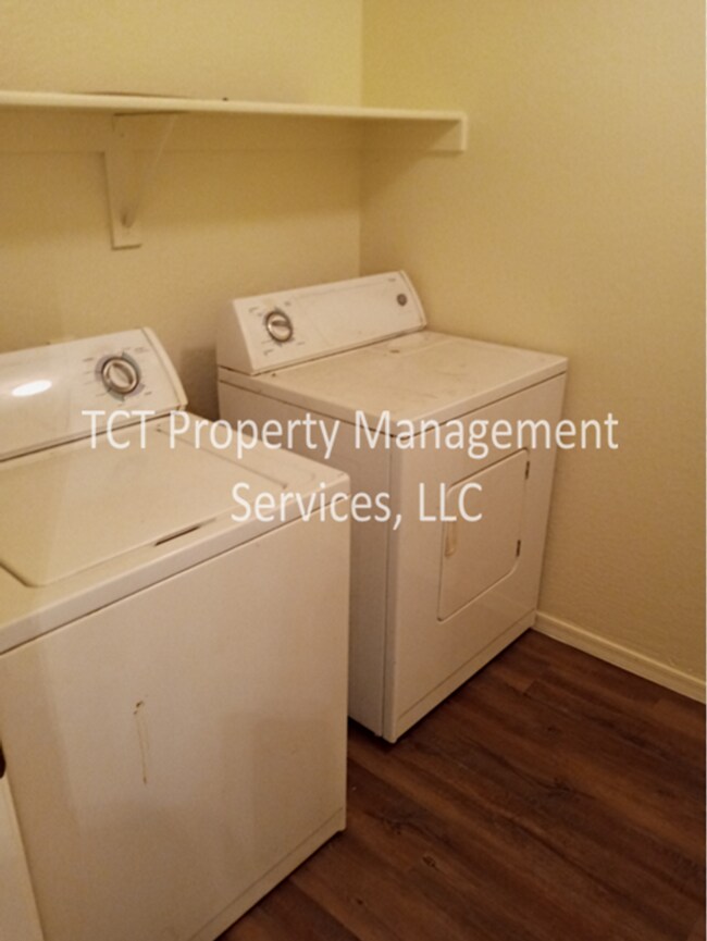 Building Photo - Beautiful 3bed/2 bath in Avondale with all...