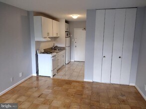 Building Photo - 5500 Friendship Blvd