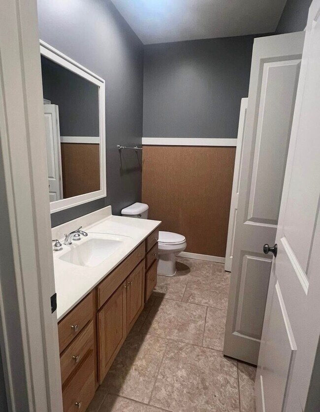 Building Photo - 6156-6158 Fairgrove St