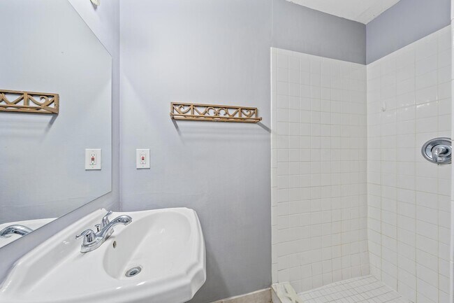 Building Photo - 352 Prestwick Cir