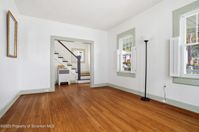 Building Photo - 123 William St