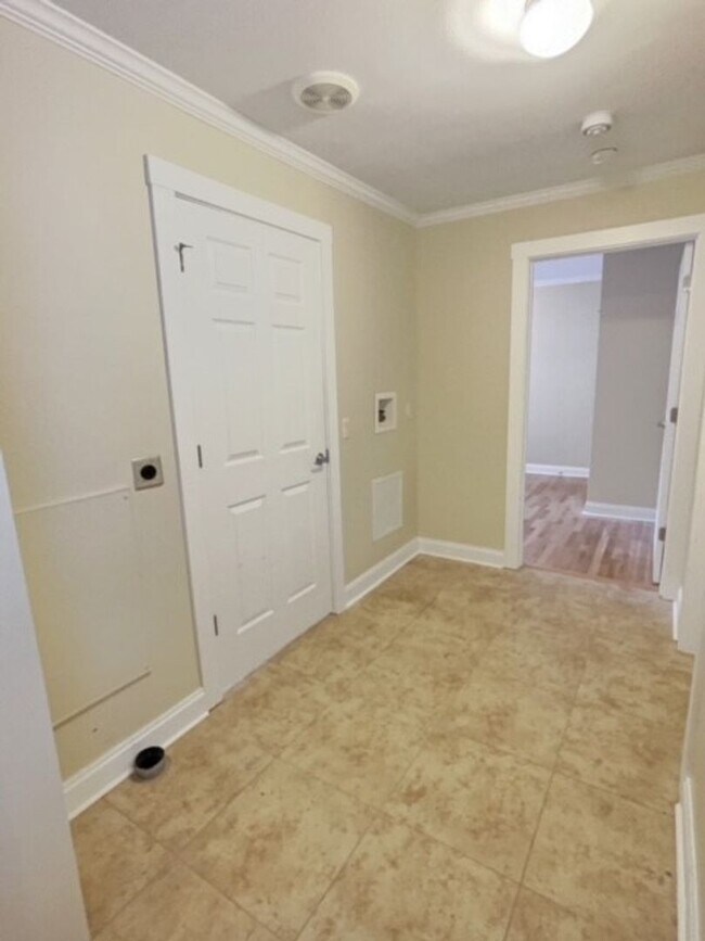 Building Photo - 2 Bedroom Cottage Near Downtown Ocean Springs