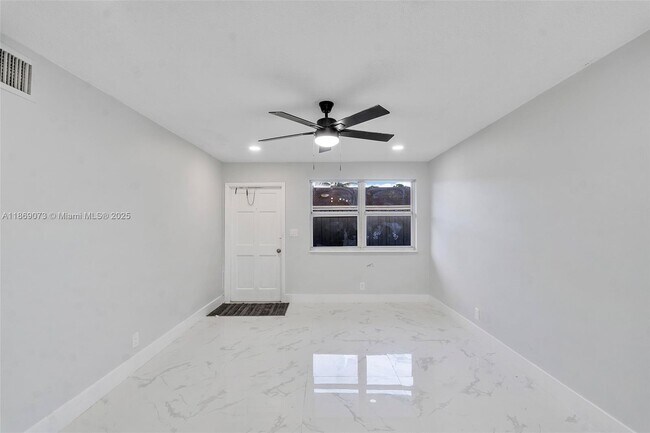 Building Photo - 5305 NW 18th St
