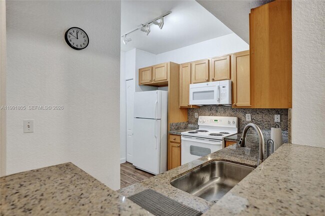 Building Photo - 6001 SW 70th St