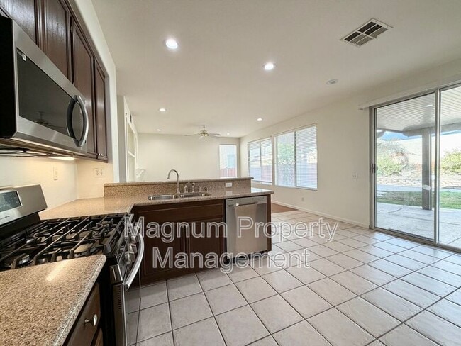 Building Photo - 23664 Groveland Pl