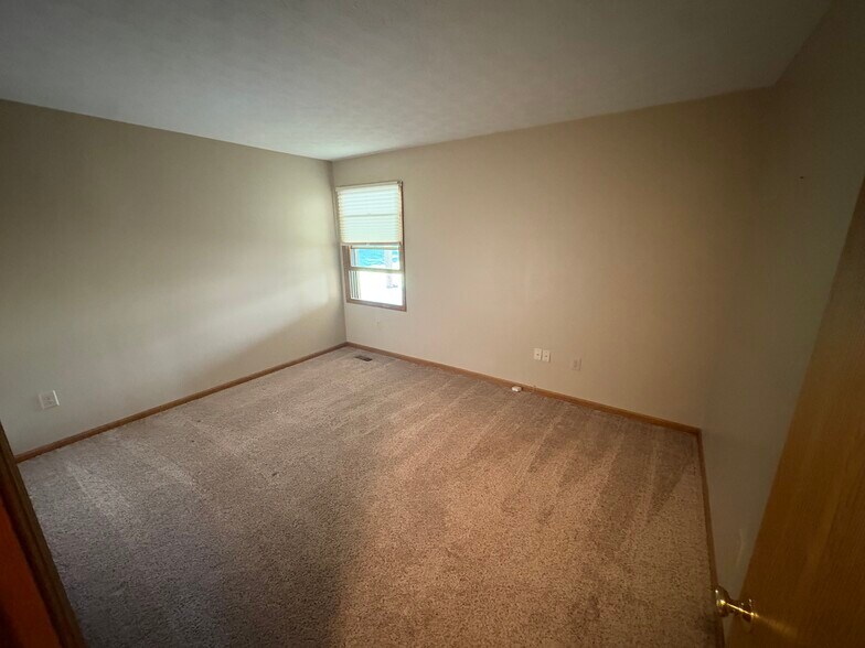 Building Photo - 7333 McSmith Ln