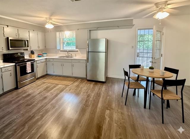 Building Photo - 1001 W Cole St