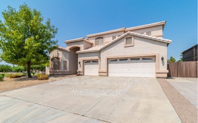 Building Photo - 2524 N Sunrise