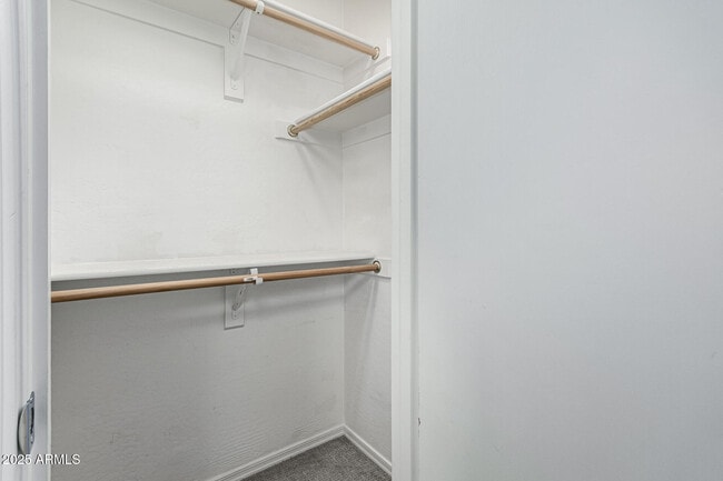 Building Photo - 4104 E La Salle St