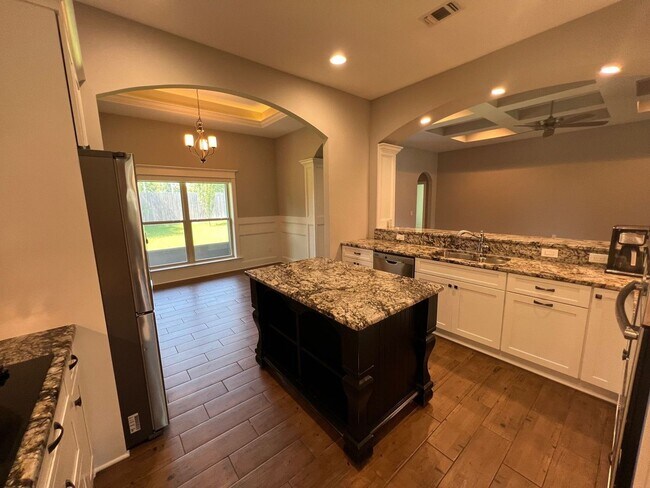 Building Photo - 5148 Sandy Shores Dr