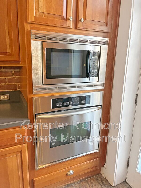 Building Photo - 2020 Floyd Ave