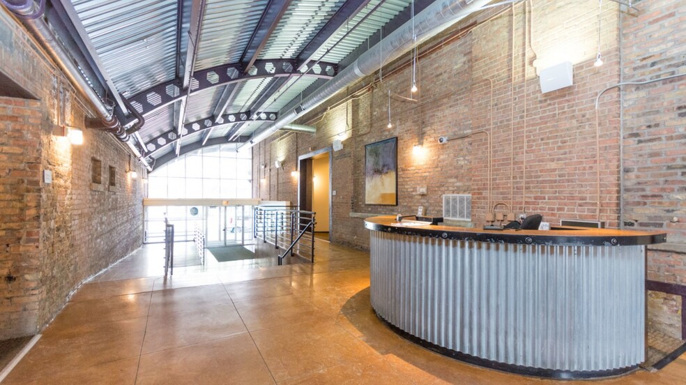 Building Photo - 500 S Clinton St