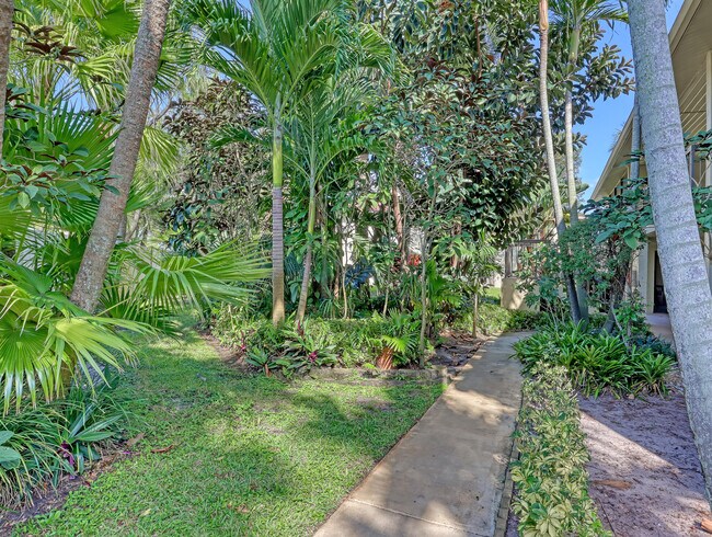 Building Photo - 6552 Chasewood Dr