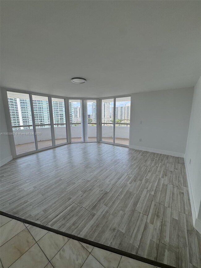 Building Photo - 15645 Collins Ave