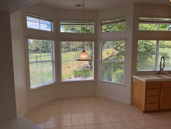 Building Photo - Gated Unique Remodeled 3 Bedroom w/ Golf Course Views in Rancho Solano