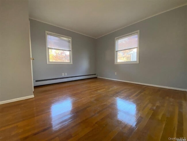 Building Photo - 52 Grand Pl