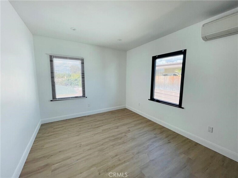 Building Photo - 2625 Chariton St