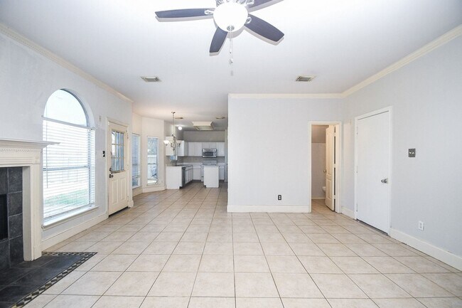 Building Photo - 5214 Mountain Forest Dr