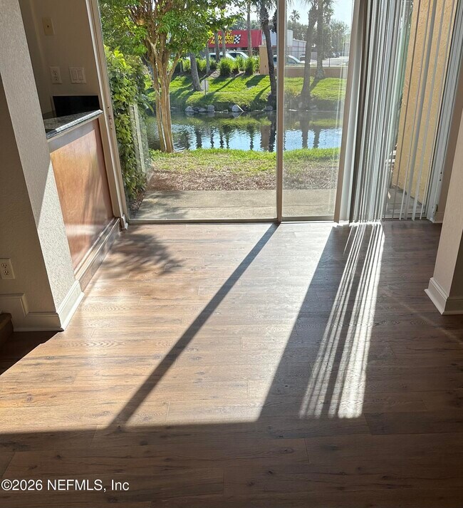 Building Photo - 204 Laguna Villa Blvd