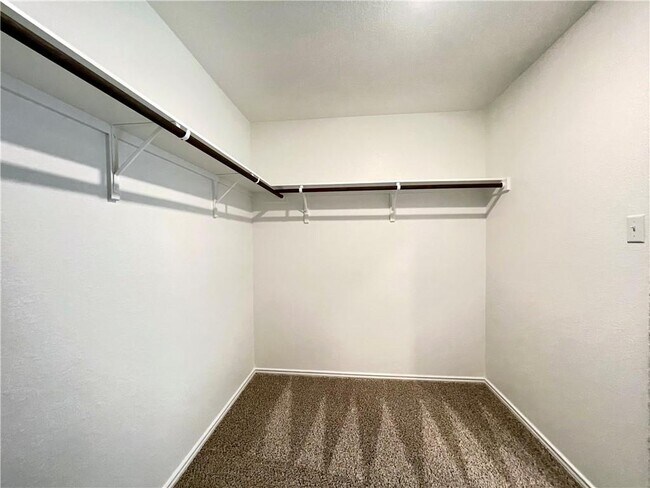 Building Photo - 118 Canley Lp