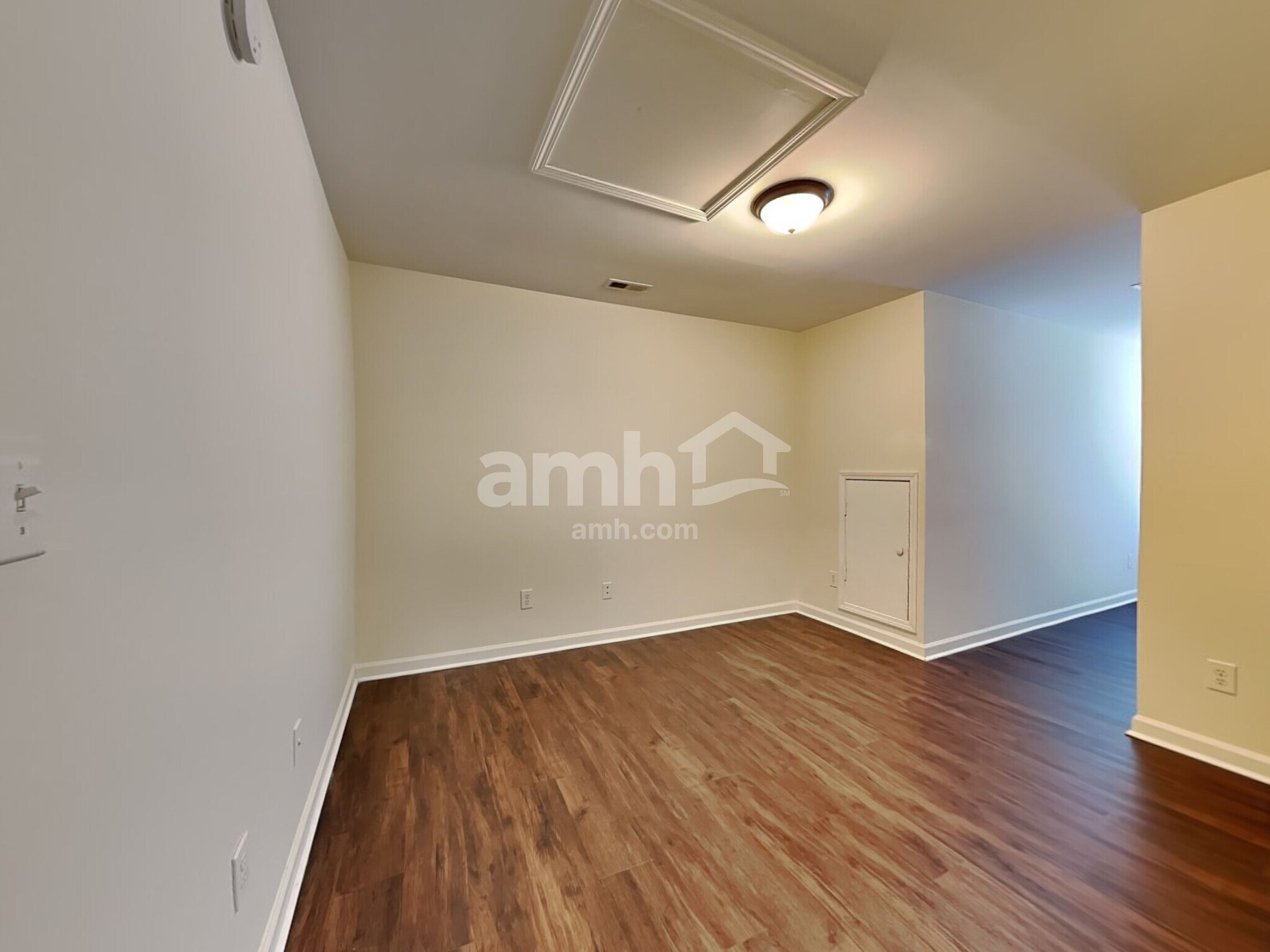 Building Photo - 641 Woodson Dr