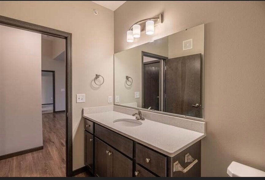 Building Photo - 2869 Spring Rose Cir