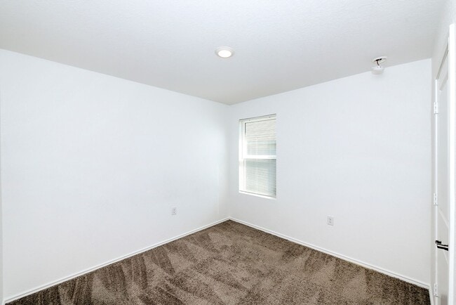 Building Photo - SA- Texas A&M Area / Vida Subdivision