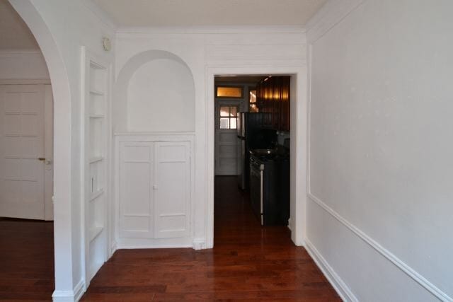 Building Photo - 547 W Surf St