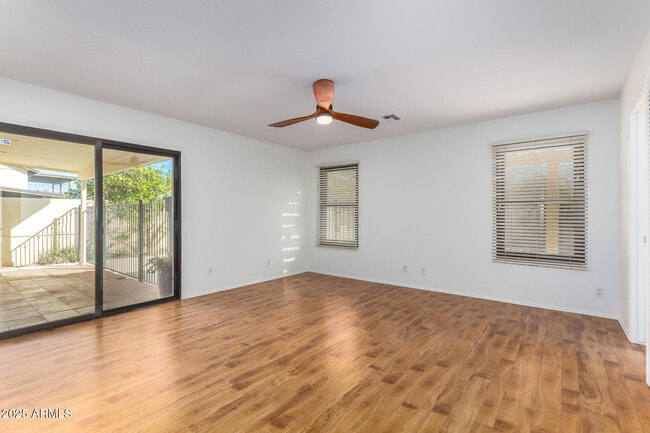 Building Photo - 417 E Marny Rd