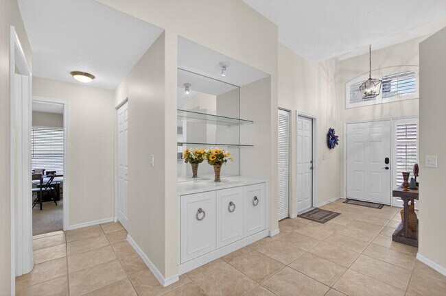 Building Photo - 5008 Elpine Way