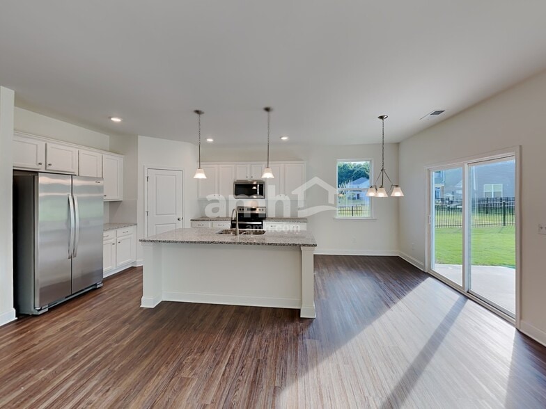 Building Photo - 5070 Hudson Vly Dr