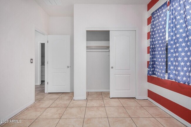 Building Photo - 4880 S 246th Ln