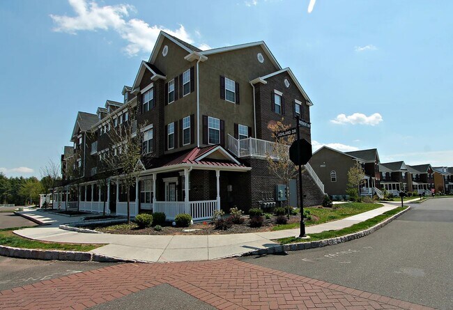 Building Photo - 3894 Ashland Dr