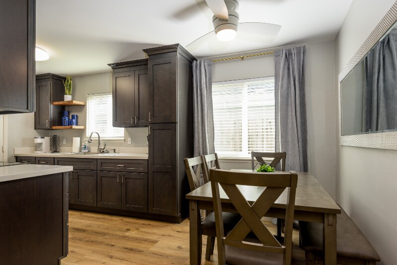 Building Photo - 1176 King St