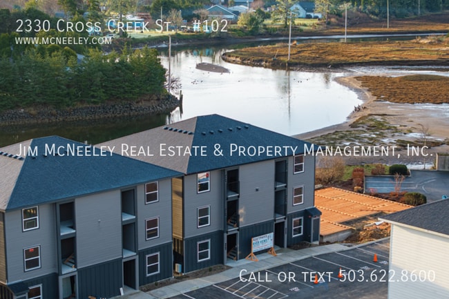 Building Photo - 2330 Cross Creek St