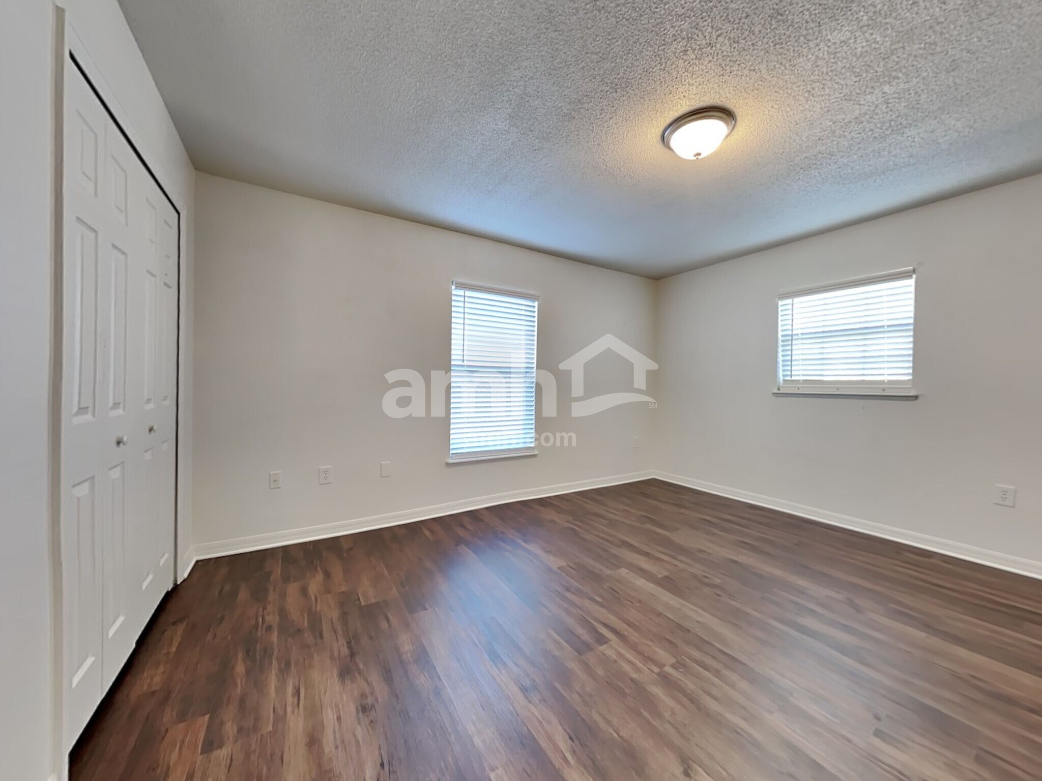 Building Photo - 6686 Gentle Oaks Dr E