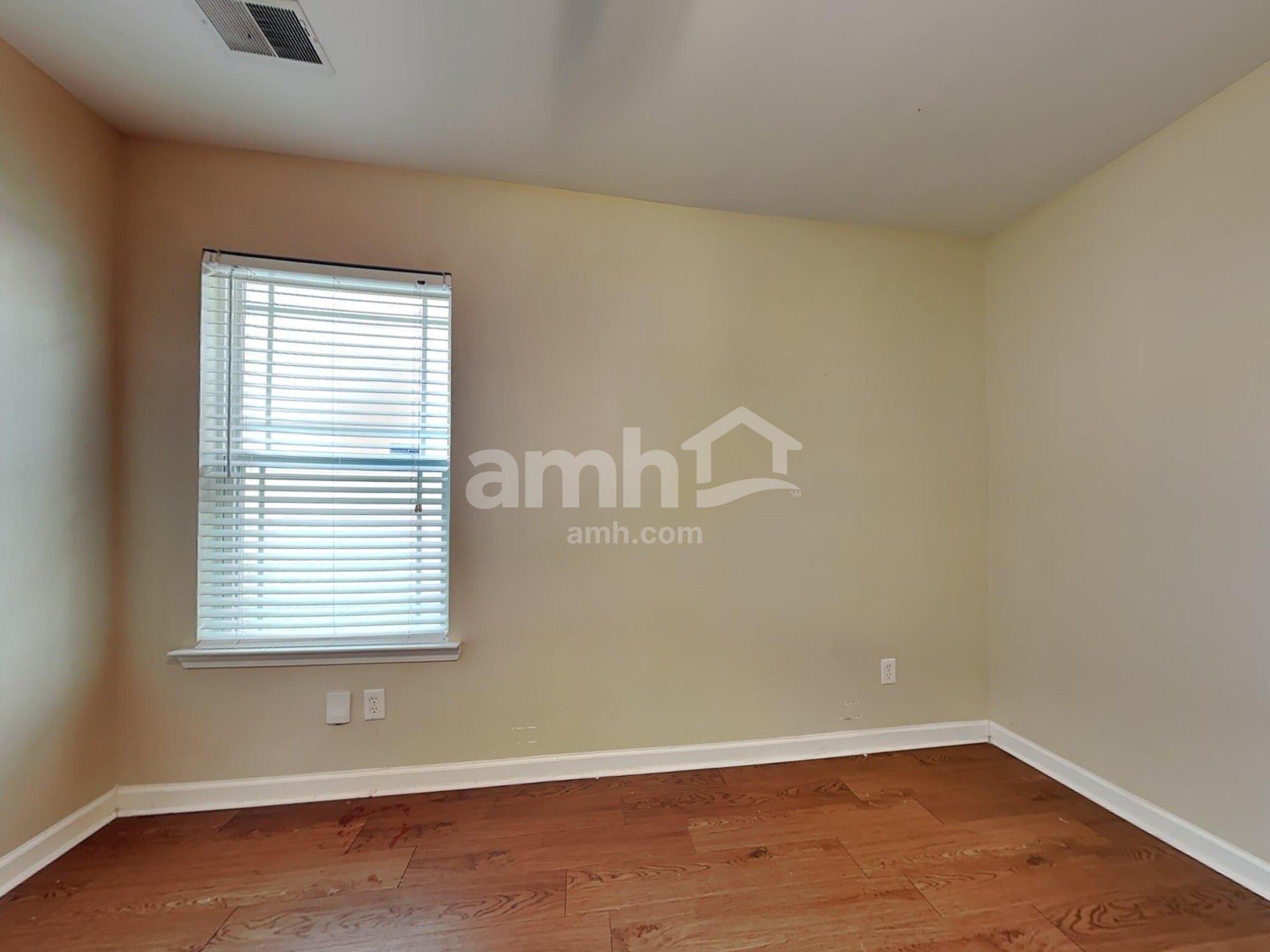 Building Photo - 116 Spring Lakes Dr