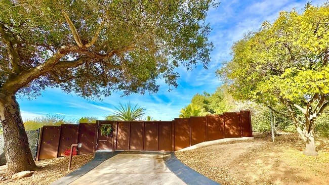 Building Photo - Beautiful Updated Studio Layout Guest Home Unit located on Private Country Property in Fallbrook!