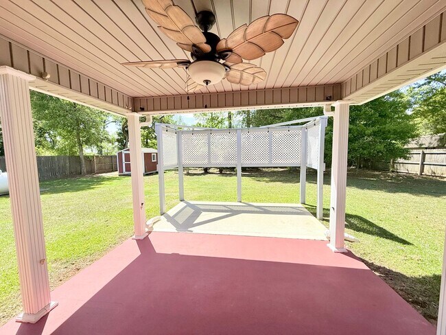 Building Photo - Spacious 4-Bedroom Home - Pace Mill Creek