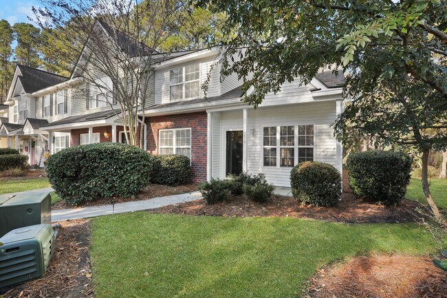 Building Photo - Charming 3 Bedroom Home in the Towns of Buckwalter!!