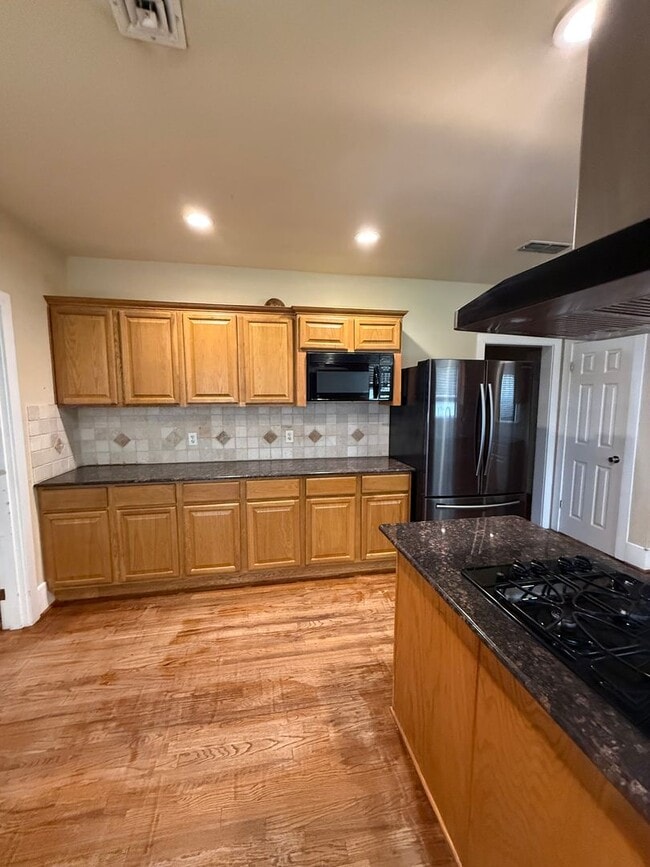 Building Photo - Charming South Highlands Home with Multiple Living Areas
