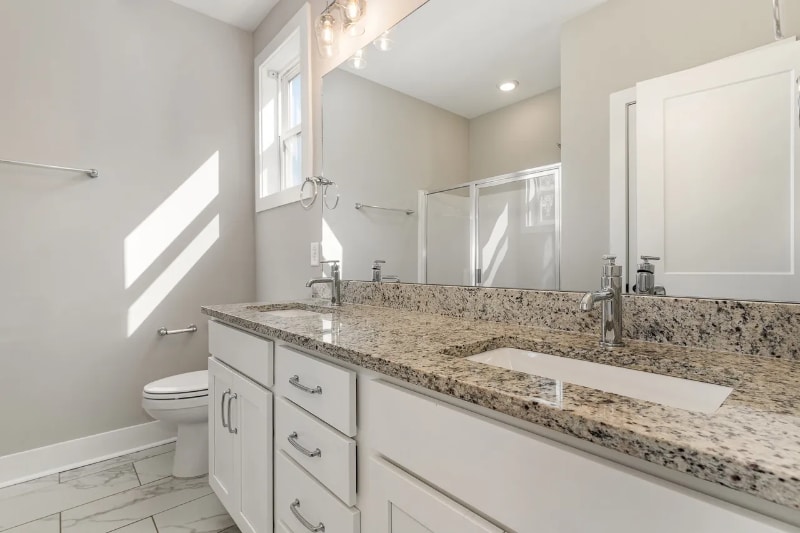 Building Photo - 577 Davis Vly Dr