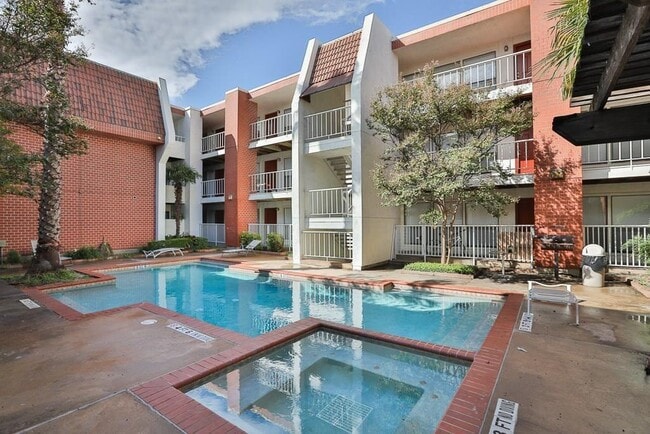 Building Photo - 3115 Helms St