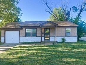 Building Photo - 5216 Foster Dr
