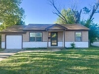 Building Photo - 5216 Foster Dr
